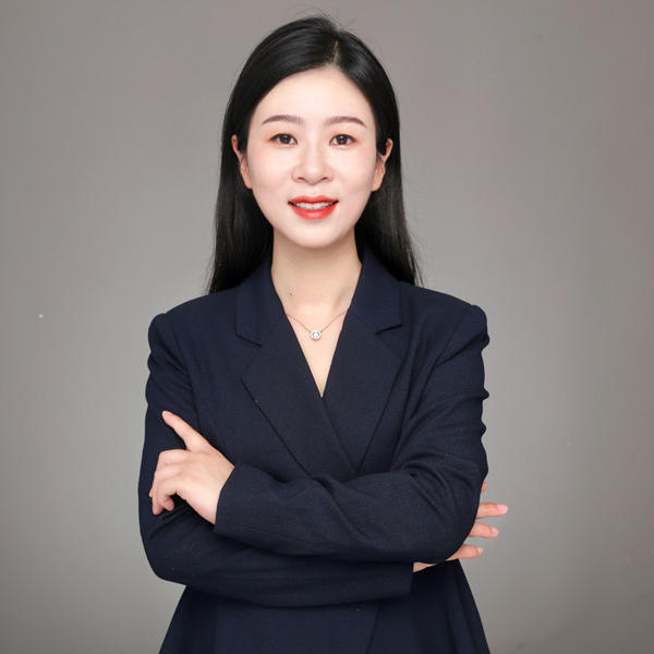 <div id= 沈鸿燕-首席设计师